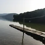 Nyaraló Thea